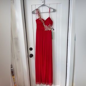 Red Formal Dress City Triangles Size 3 SEE DETAILS